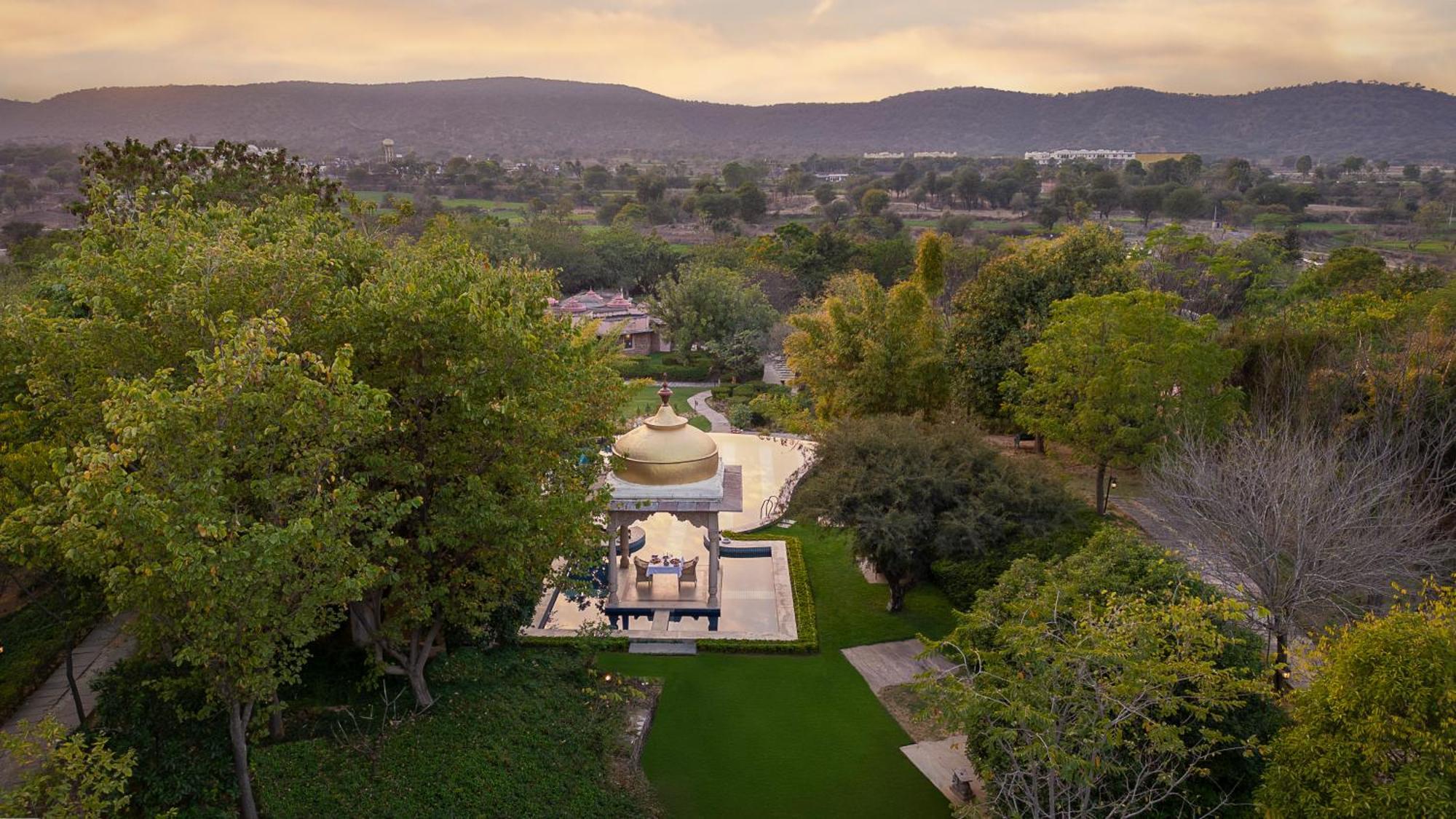 Tree Of Life Resort & Spa Джайпур Екстериор снимка