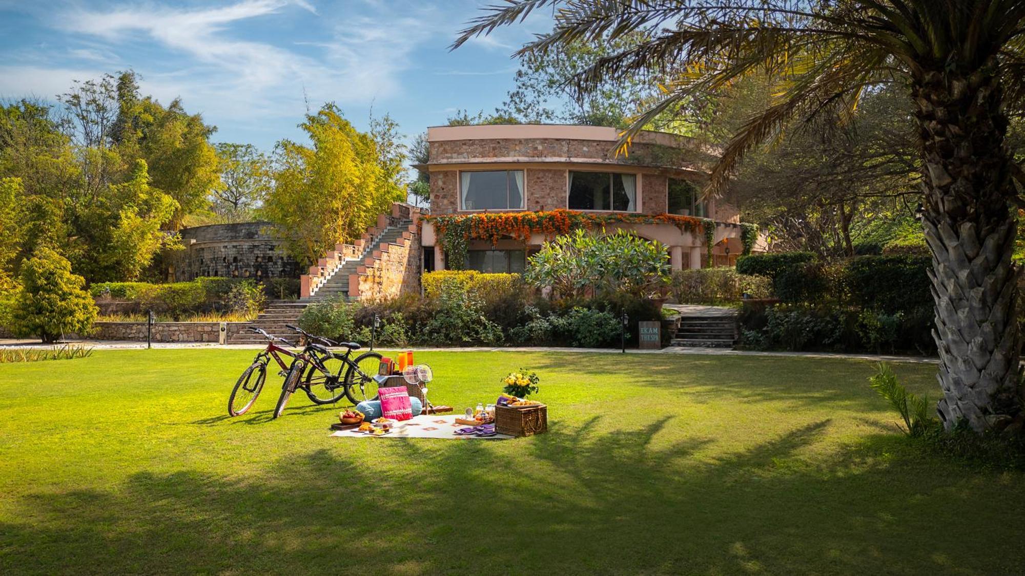 Tree Of Life Resort & Spa Джайпур Екстериор снимка