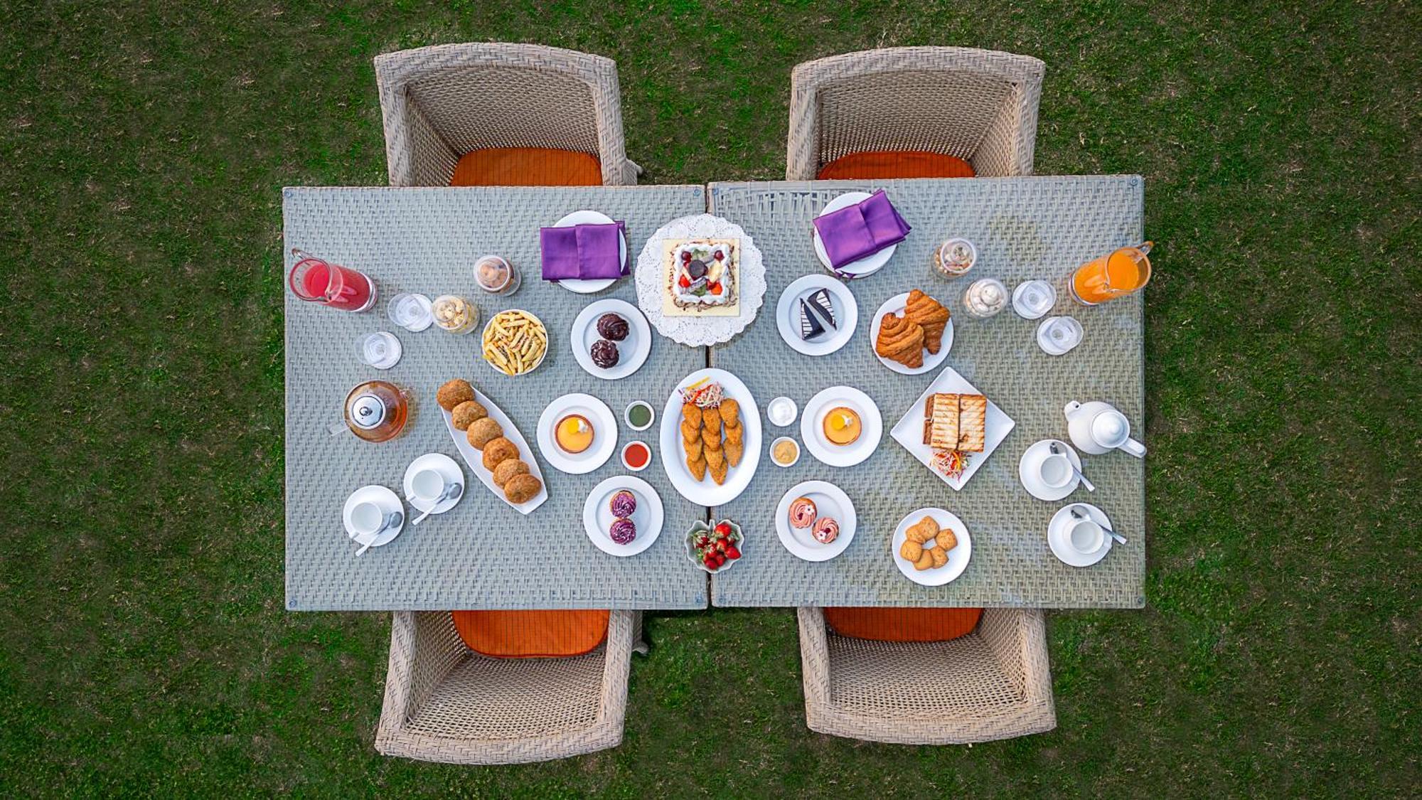 Tree Of Life Resort & Spa Джайпур Екстериор снимка